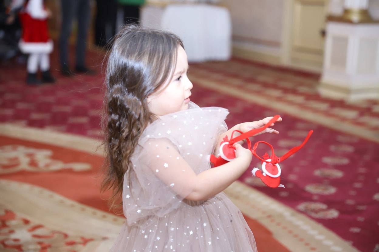 В Баку прошёл новогодний праздник для детей с ограниченными возможностями (ФОТО)