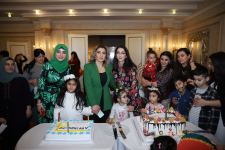 В Баку прошёл новогодний праздник для детей с ограниченными возможностями (ФОТО)