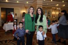 В Баку прошёл новогодний праздник для детей с ограниченными возможностями (ФОТО)