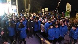 Участники акции на Лачинской дороге посмотрели обращение Президента Ильхама Алиева к азербайджанскому народу (ФОТО)