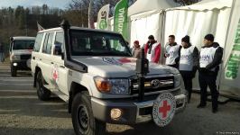 По Лачинской дороге беспрепятственно проехали три машины Красного Креста (ФОТО)