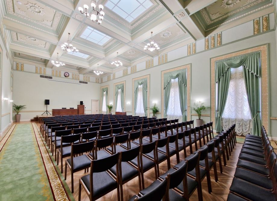 Президент Ильхам Алиев и Первая леди Мехрибан Алиева ознакомились с условиями, созданными в Детско-юношеском центре развития в Баку после капитального ремонта (ФОТО/ВИДЕО)