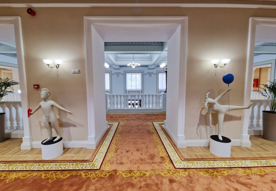 Президент Ильхам Алиев и Первая леди Мехрибан Алиева ознакомились с условиями, созданными в Детско-юношеском центре развития в Баку после капитального ремонта (ФОТО/ВИДЕО)