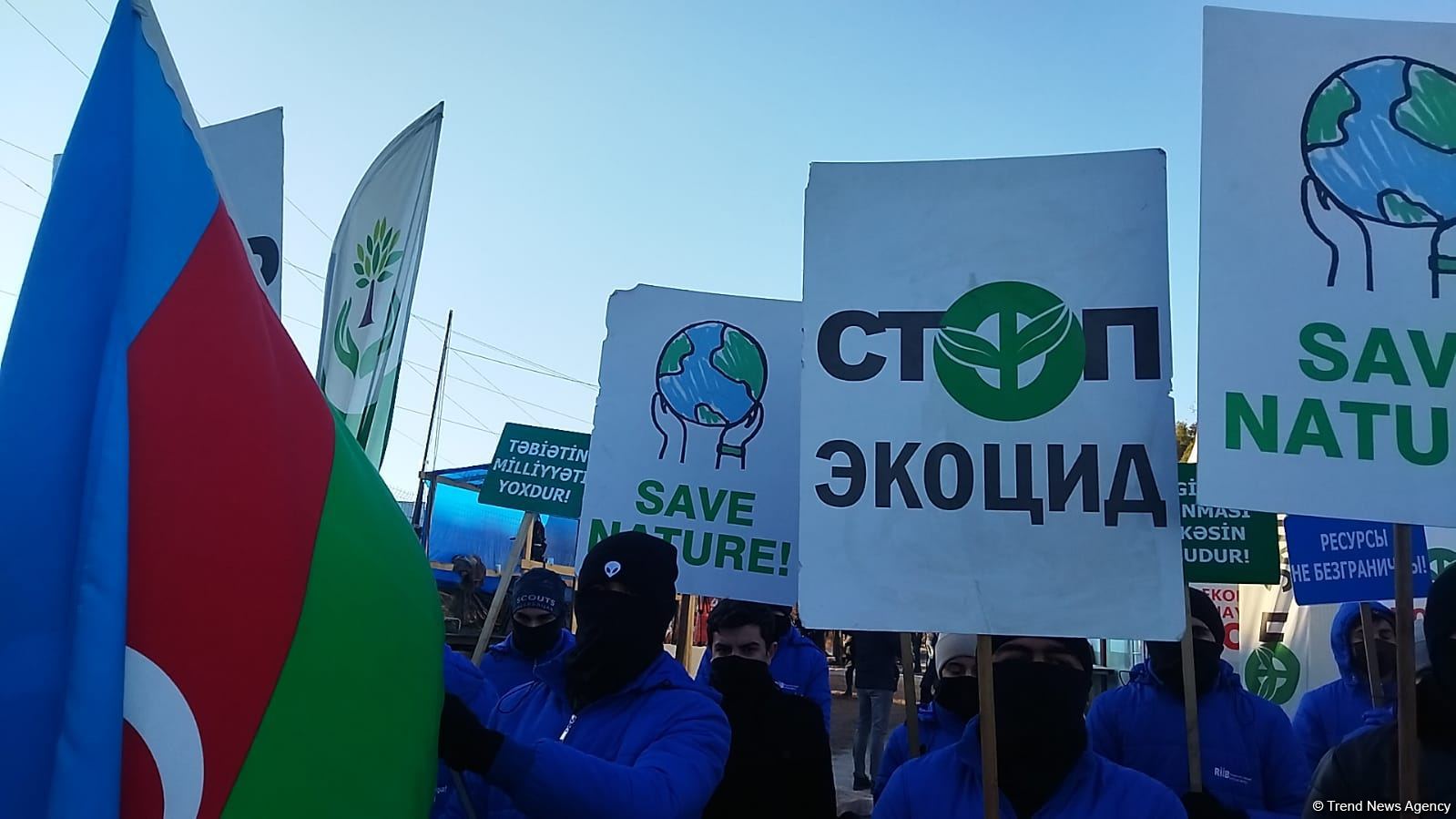 Продолжается мирная акция протеста на Лачинской дороге (ФОТО)