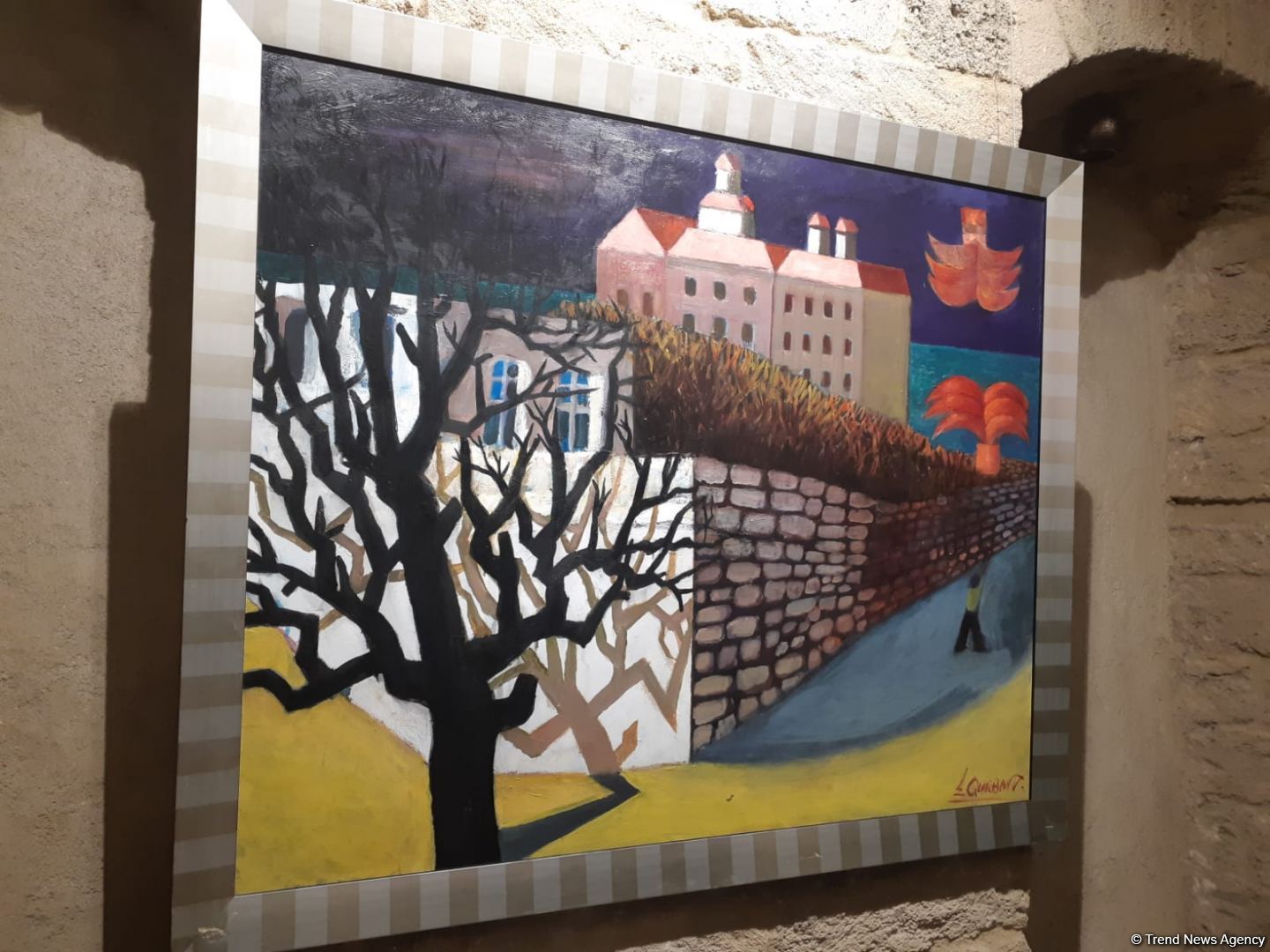 Эмоции и символизм - необычный формат персональной выставки Эльдара Гурбанова (ФОТО)