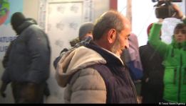 Азербайджанские военнослужащие помогли армянину из Карабаха и проводили его в Ханкенди (ФОТО/ВИДЕО)