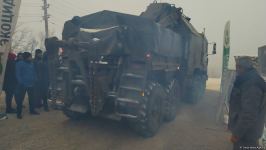 По Лачинской дороге беспрепятственно проехали еще две машины миротворцев (ФОТО/ВИДЕО)