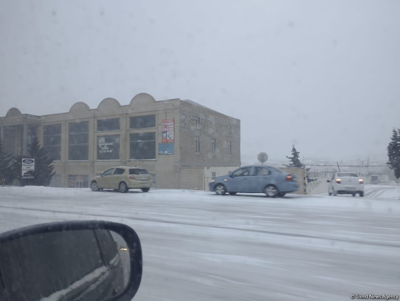 Парализовано движение на дороге Баку-Сумгайыт, около 10 цепных аварий (ФОТО)