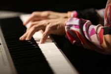 Потрясающе! Уникальный вечер в Баку – импровизация для музыки и живописи превратилась в шедевр! (ВИДЕО, ФОТО)