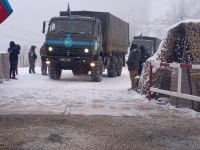 По Лачинской дороге беспрепятственно проехали еще три грузовых автомобиля миротворцев  (ФОТО)