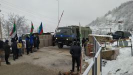 По Лачинской дороге беспрепятственно проехали три автомашины РМК (ФОТО)