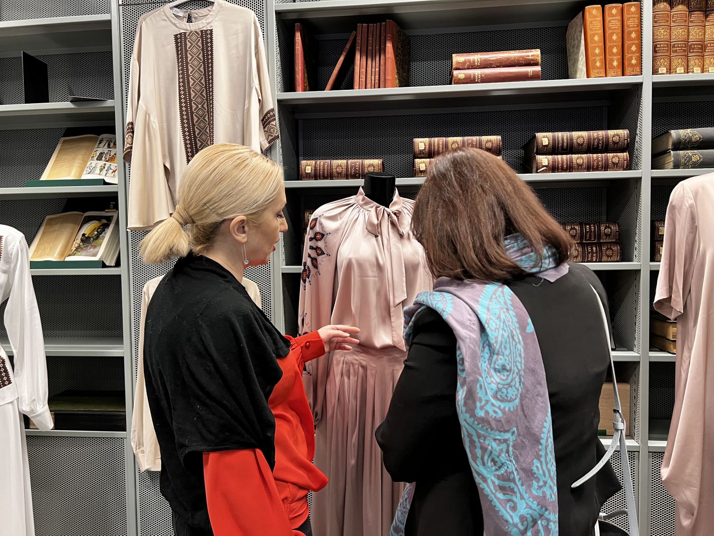 В Осло открылась экспозиция Гюльнары Халиловой "Northern Stories by CİZGİ" (ВИДЕО, ФОТО)