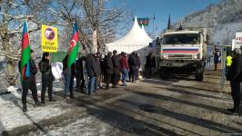 По Лачинской дороге беспрепятственно проехали еще 13 машин миротворцев (ФОТО)