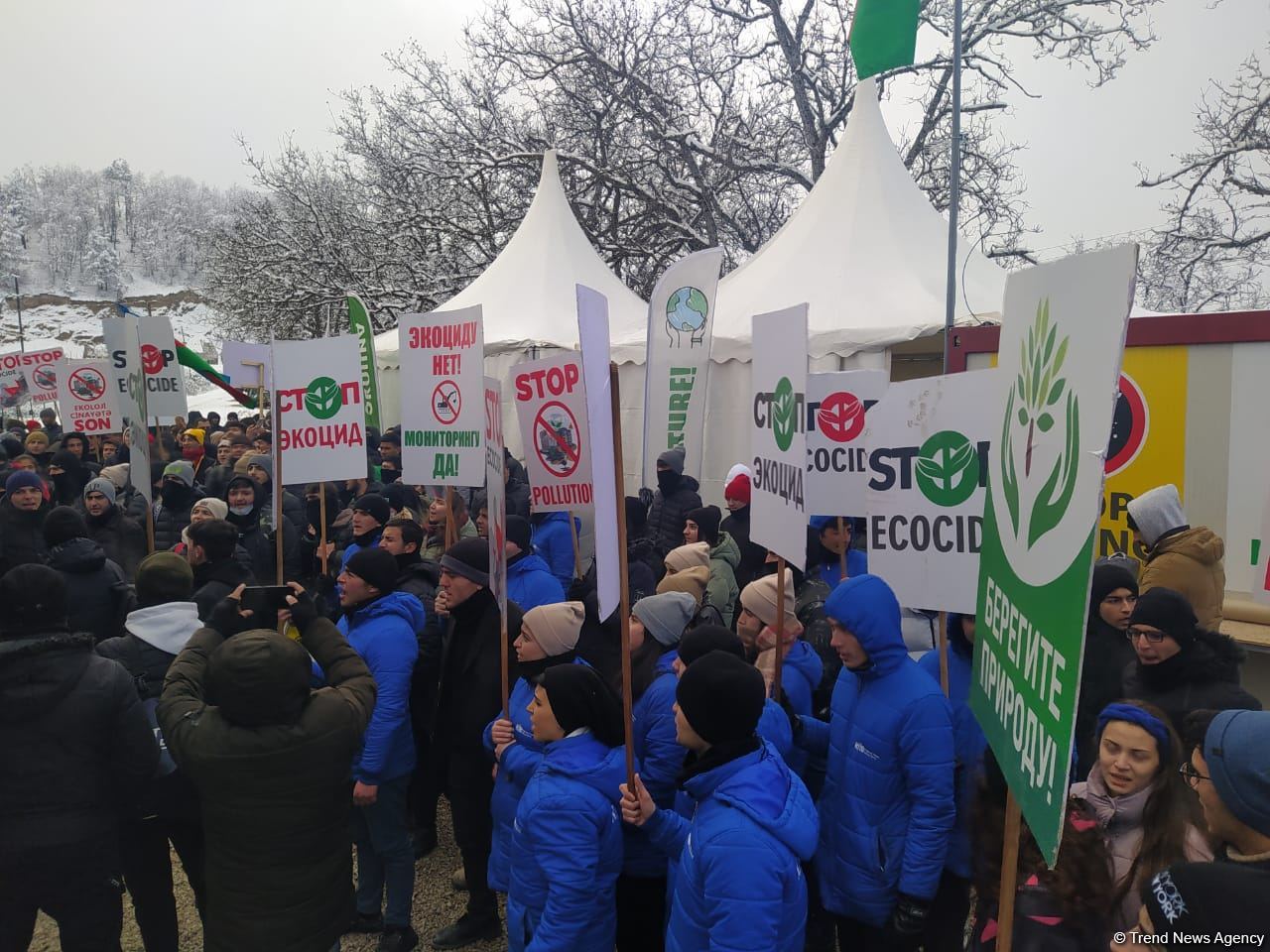 Растет число участников акции на Лачинской дороге (ФОТО)