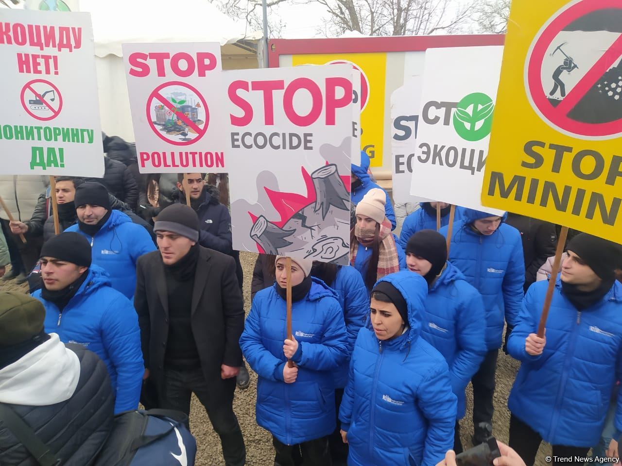 Растет число участников акции на Лачинской дороге (ФОТО)