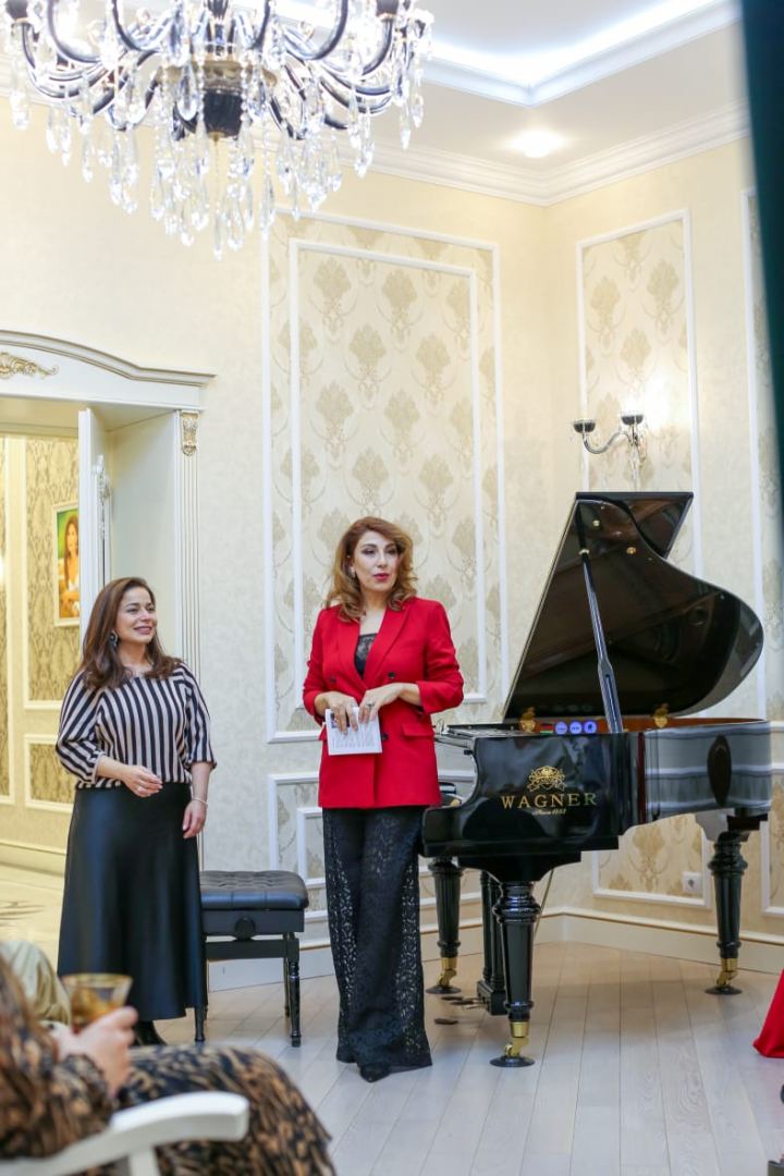 В зимнем Баку согреваемся музыкой Ренары Ахундовой и поэзией Анары Ахундовой (ВИДЕО, ФОТО)
