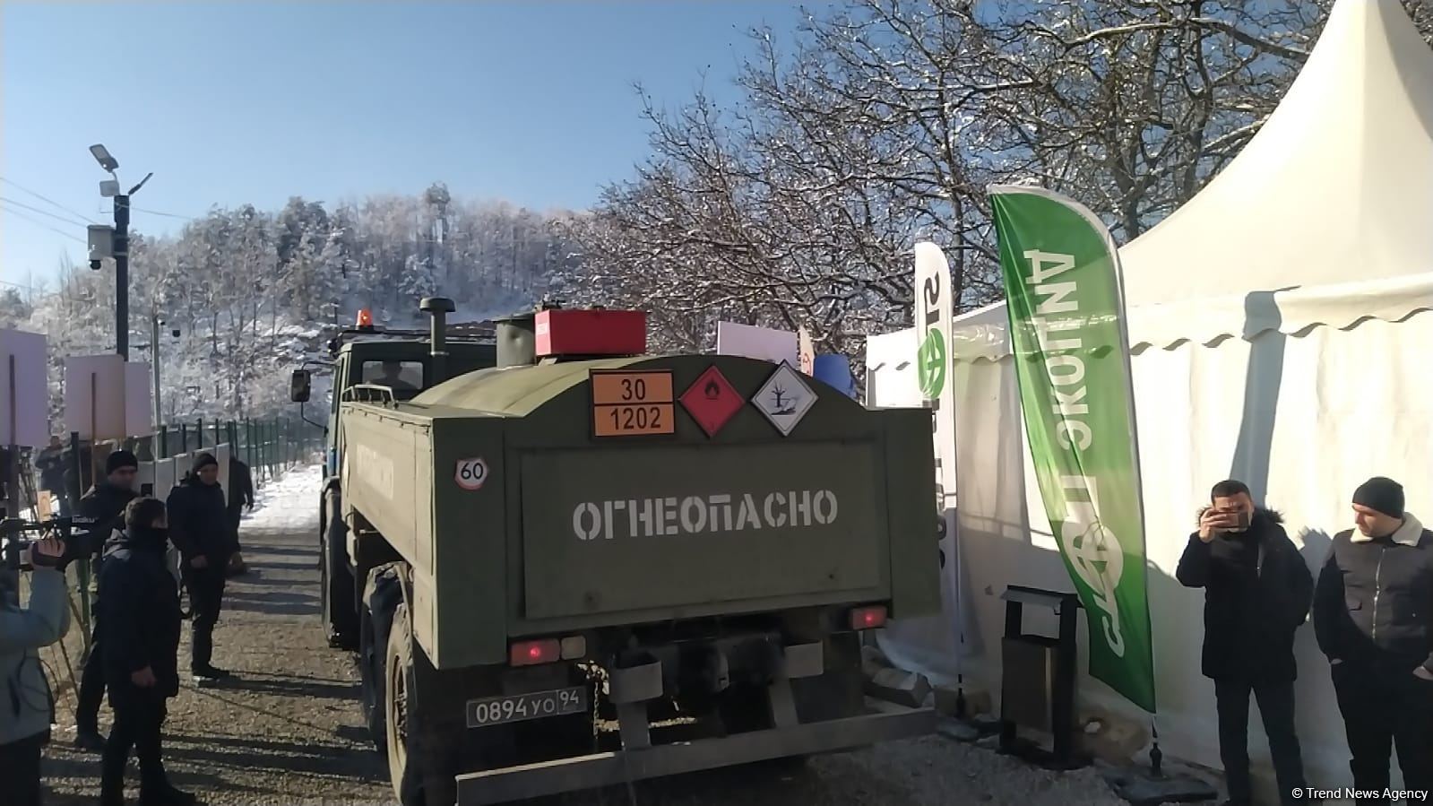 По Лачинской дороге беспрепятственно проехали шесть транспортных средств РМК (ФОТО/ВИДЕО)