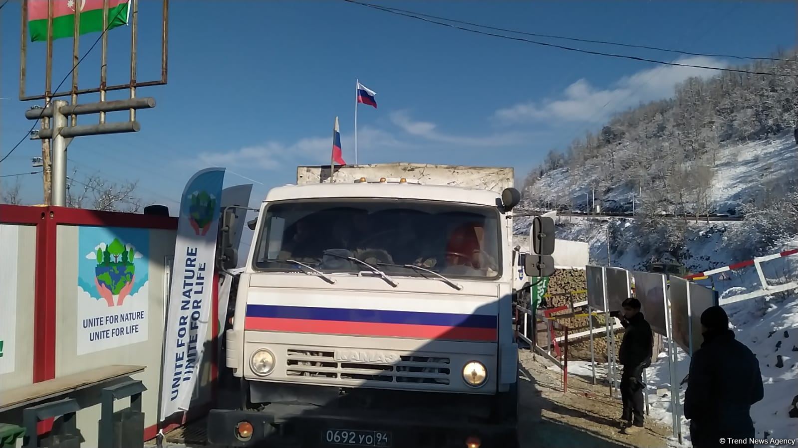 По Лачинской дороге беспрепятственно проехали шесть транспортных средств РМК (ФОТО/ВИДЕО)