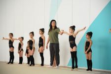 В Национальной гимнастической арене проходят учебно-тренировочные сборы спортсменок из Нахчывана и Зиря (ФОТО)