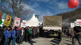 По Лачинской дороге беспрепятственно проехали еще 7 автомашин РМК (ФОТО)