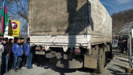 По Лачинской дороге беспрепятственно проехали еще 7 автомашин РМК (ФОТО)