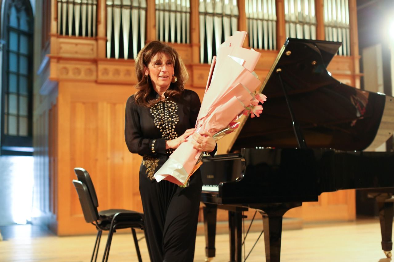 Спасая себя, спасаю мир! В Баку завершились первые гастроли всемирно известного музыканта Ренары Ахундовой (ВИДЕО, ФОТО)