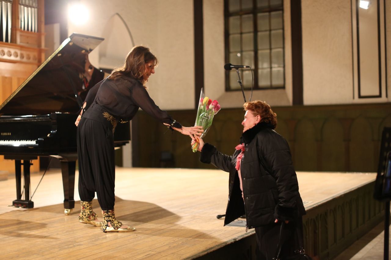 Спасая себя, спасаю мир! В Баку завершились первые гастроли всемирно известного музыканта Ренары Ахундовой (ВИДЕО, ФОТО)