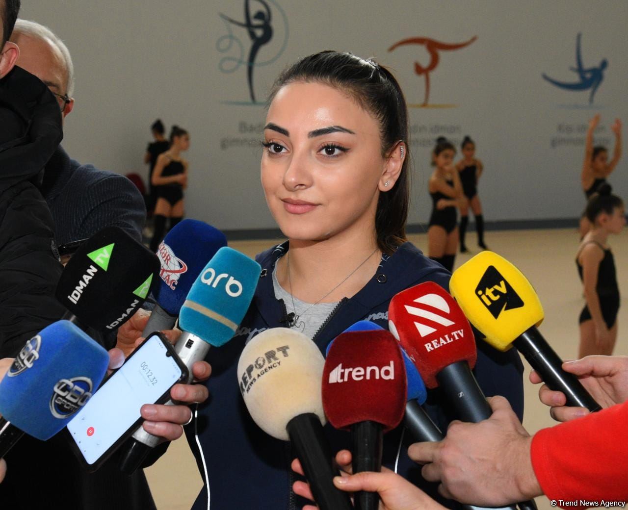 В Национальной гимнастической арене проходят учебно-тренировочные сборы спортсменок из Нахчывана и Зиря (ФОТО)