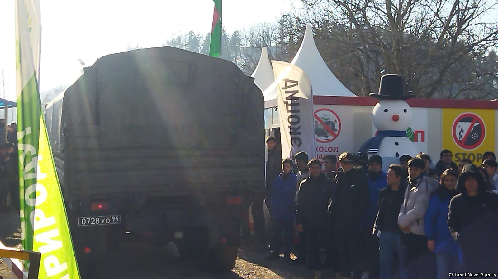 По Лачинской дороге беспрепятственно проехали еще пять автомобилей миротворцев (ФОТО)