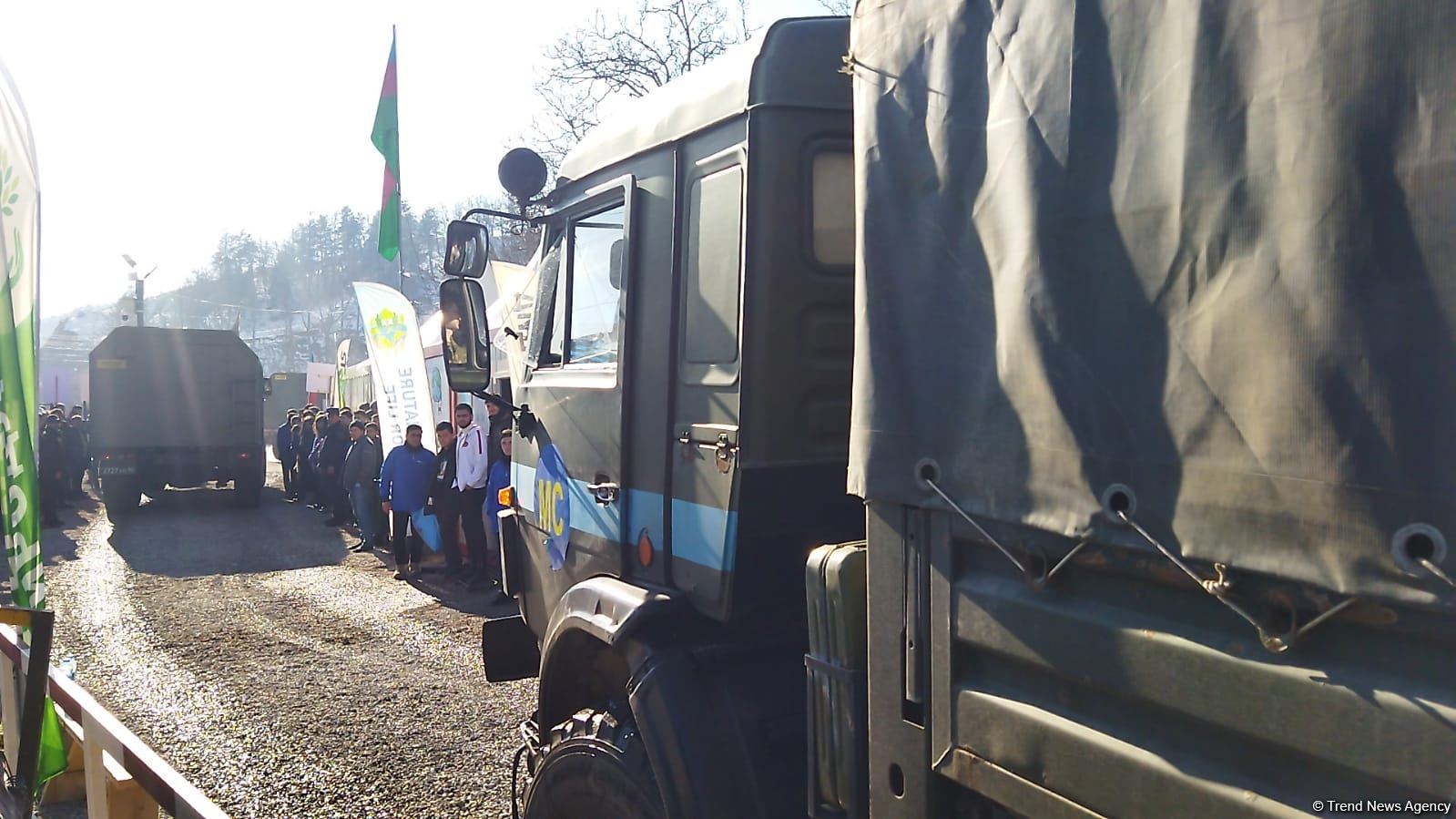 По Лачинской дороге беспрепятственно проехали еще пять автомобилей миротворцев (ФОТО)