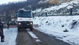 По Лачинской дороге беспрепятственно проехали пять автомашин Красного Креста (ФОТО)