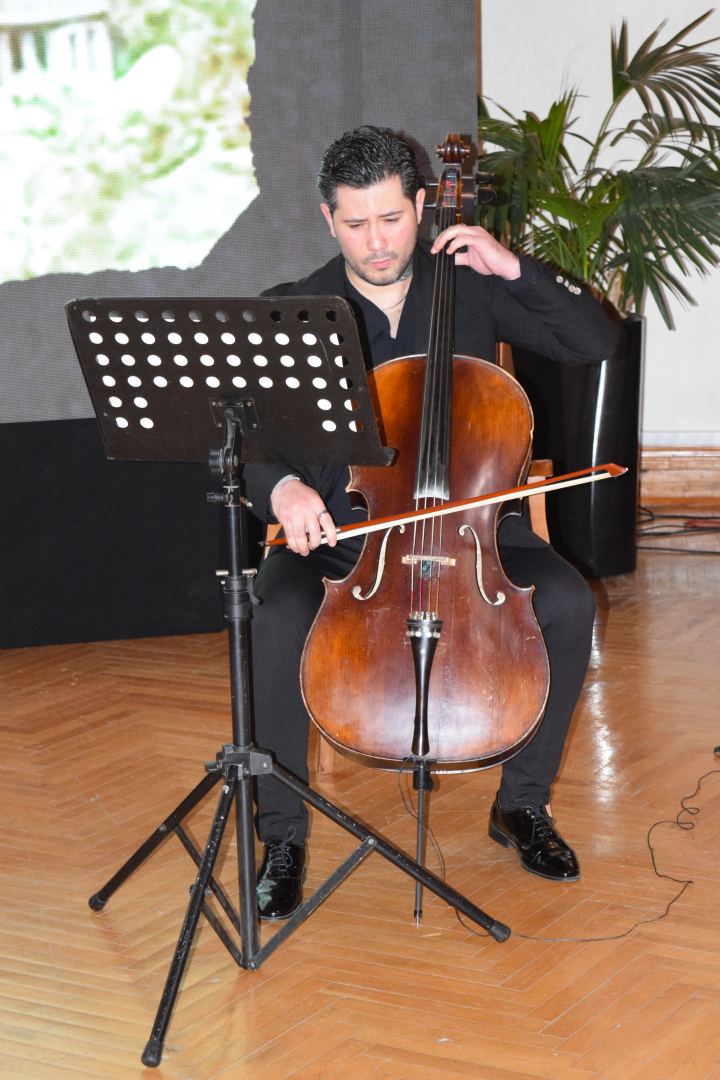 В Музейном центре состоялась презентация трогательного проекта Рилаи "Yaradan" (ВИДЕО, ФОТО)