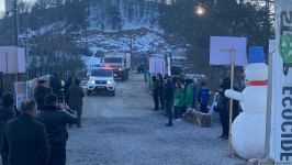 По Лачинской дороге беспрепятственно проехали еще 17 автомобилей миротворцев (ФОТО)