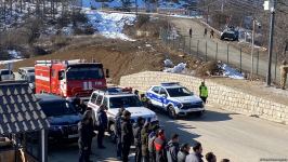 Участники акции протеста на Лачинской дороге почтили память шехидов 20 Января минутой молчания (ФОТО)