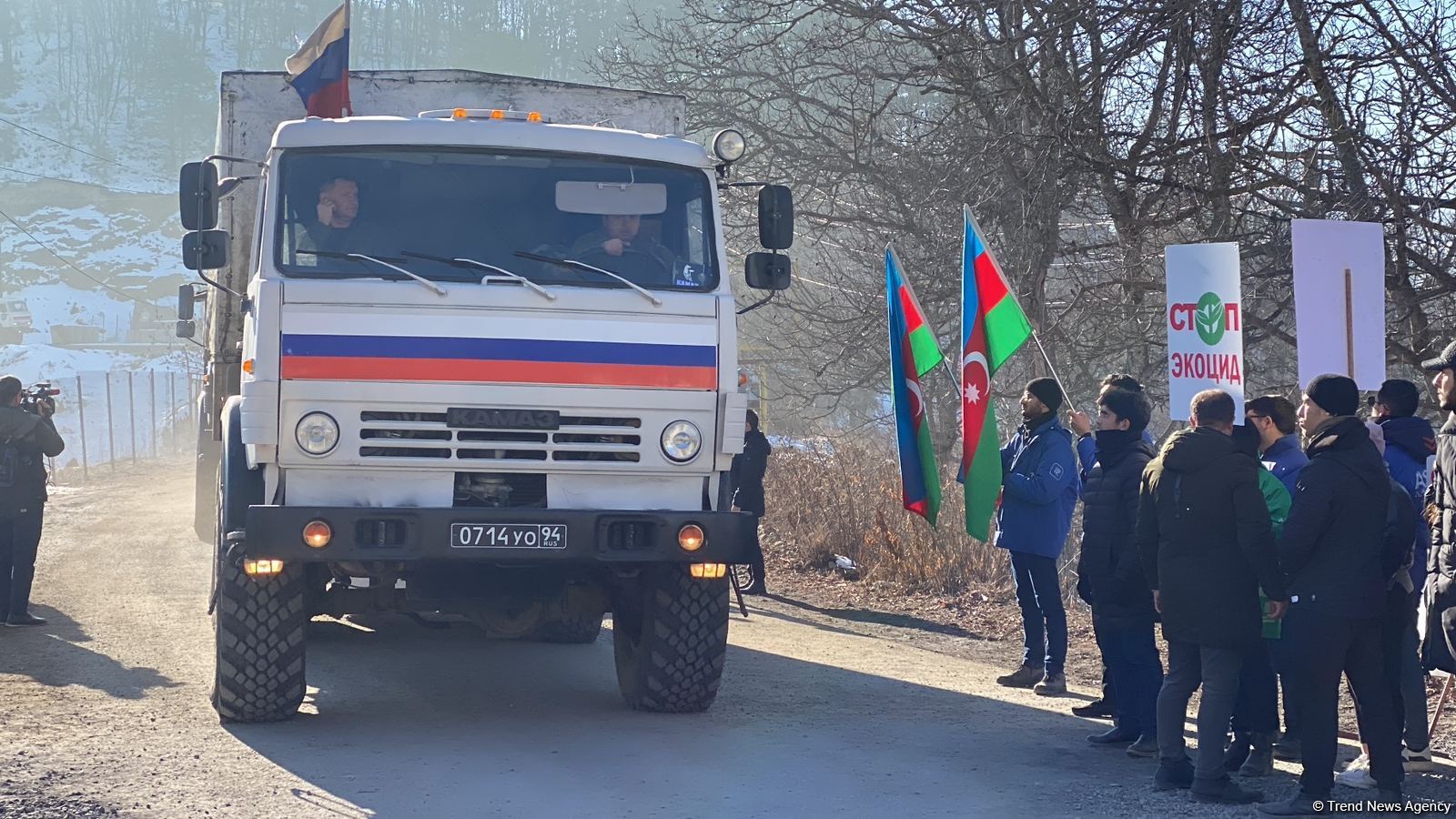 По Лачинской дороге беспрепятственно проехали 12 транспортных средств РМК (ФОТО)