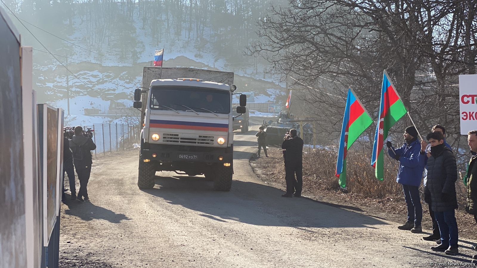 По Лачинской дороге беспрепятственно проехали 12 транспортных средств РМК (ФОТО)