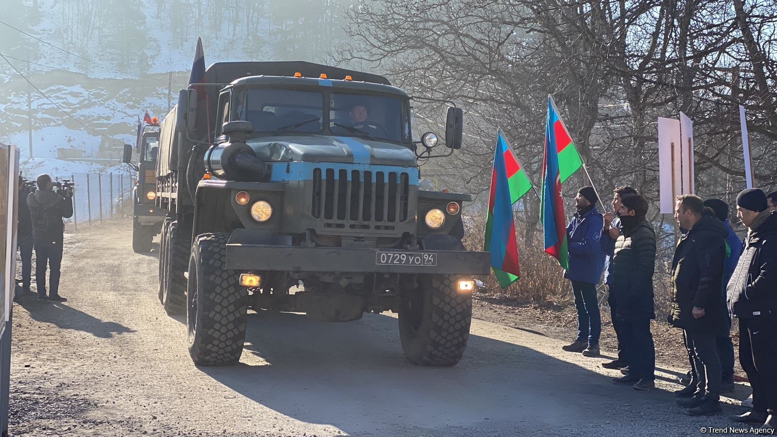 По Лачинской дороге беспрепятственно проехали 12 транспортных средств РМК (ФОТО)