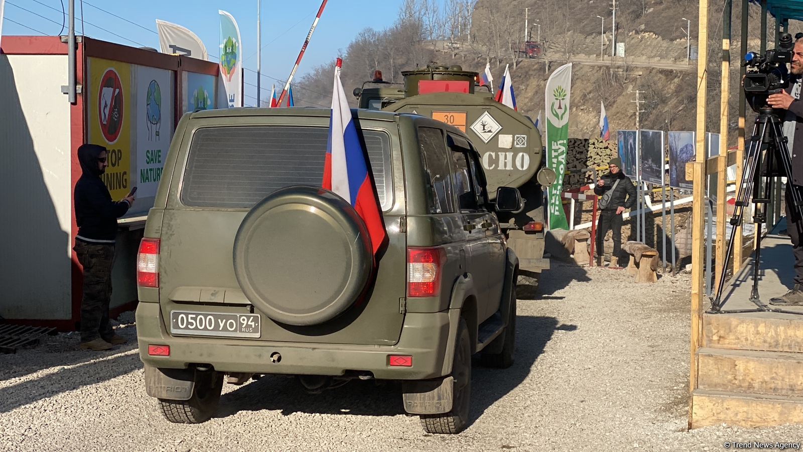 По Лачинской дороге беспрепятственно проехали 12 транспортных средств РМК (ФОТО)