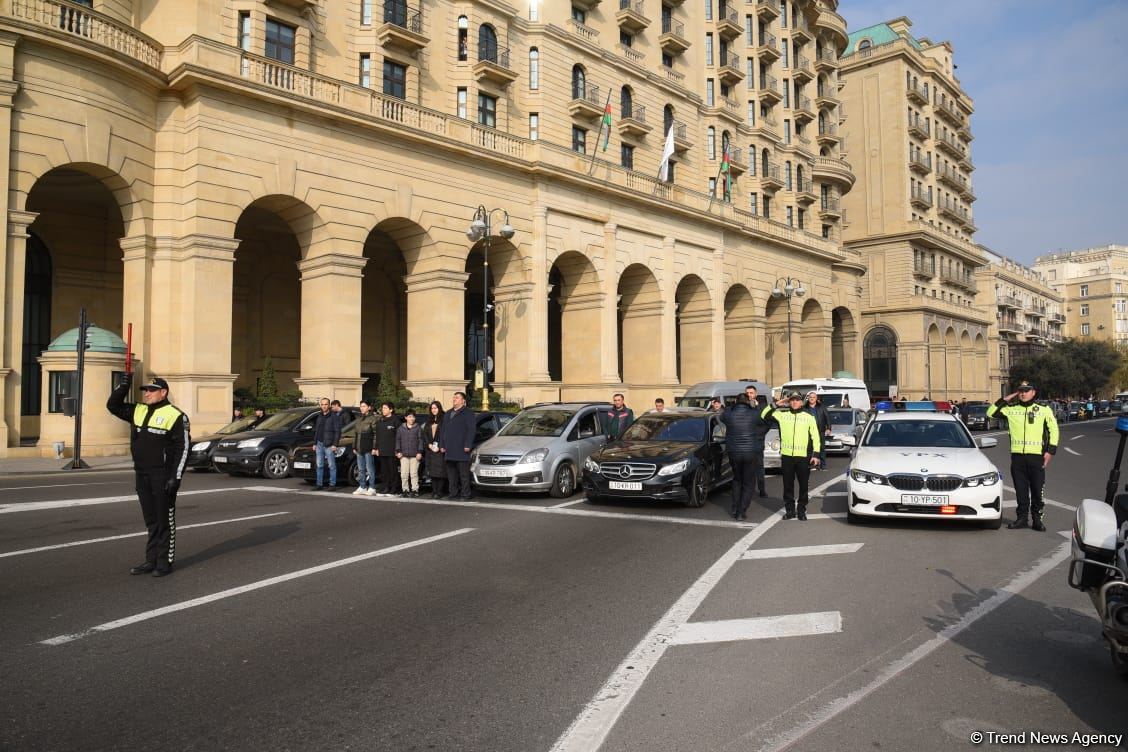 В Азербайджане минутой молчания почтена память шехидов 20 Января (ФОТО/ВИДЕО)