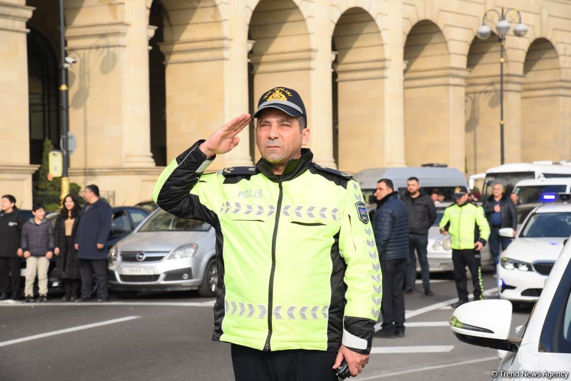 В Азербайджане минутой молчания почтена память шехидов 20 Января (ФОТО/ВИДЕО)