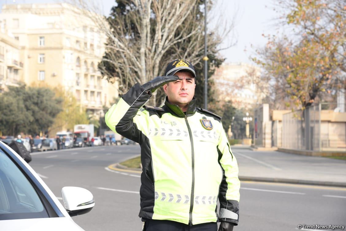 В Азербайджане минутой молчания почтена память шехидов 20 Января (ФОТО/ВИДЕО)