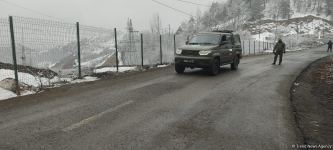 По Лачинской дороге беспрепятственно проехал еще один легковой автомобиль миротворцев (ФОТО)