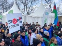 Мирная акция протеста на Лачинской дороге продолжается (ФОТО)