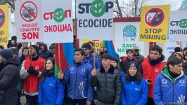 Мирная акция протеста на Лачинской дороге продолжается (ФОТО)