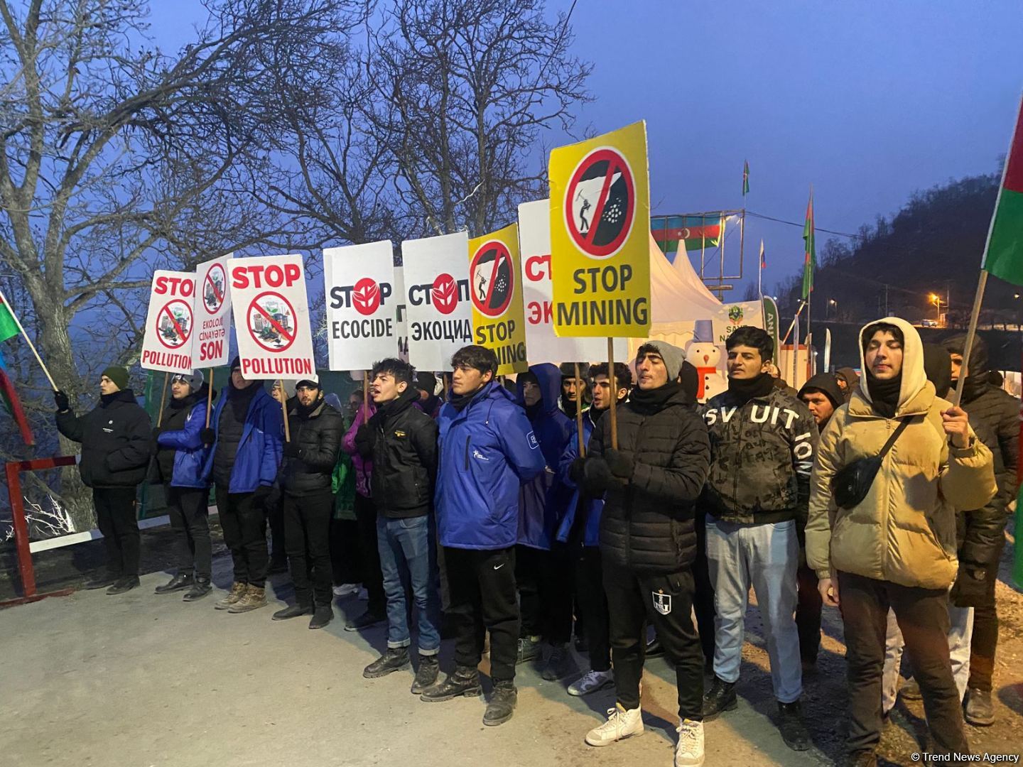 Акция азербайджанских экоактивистов на Лачинской дороге продолжается (ФОТО)