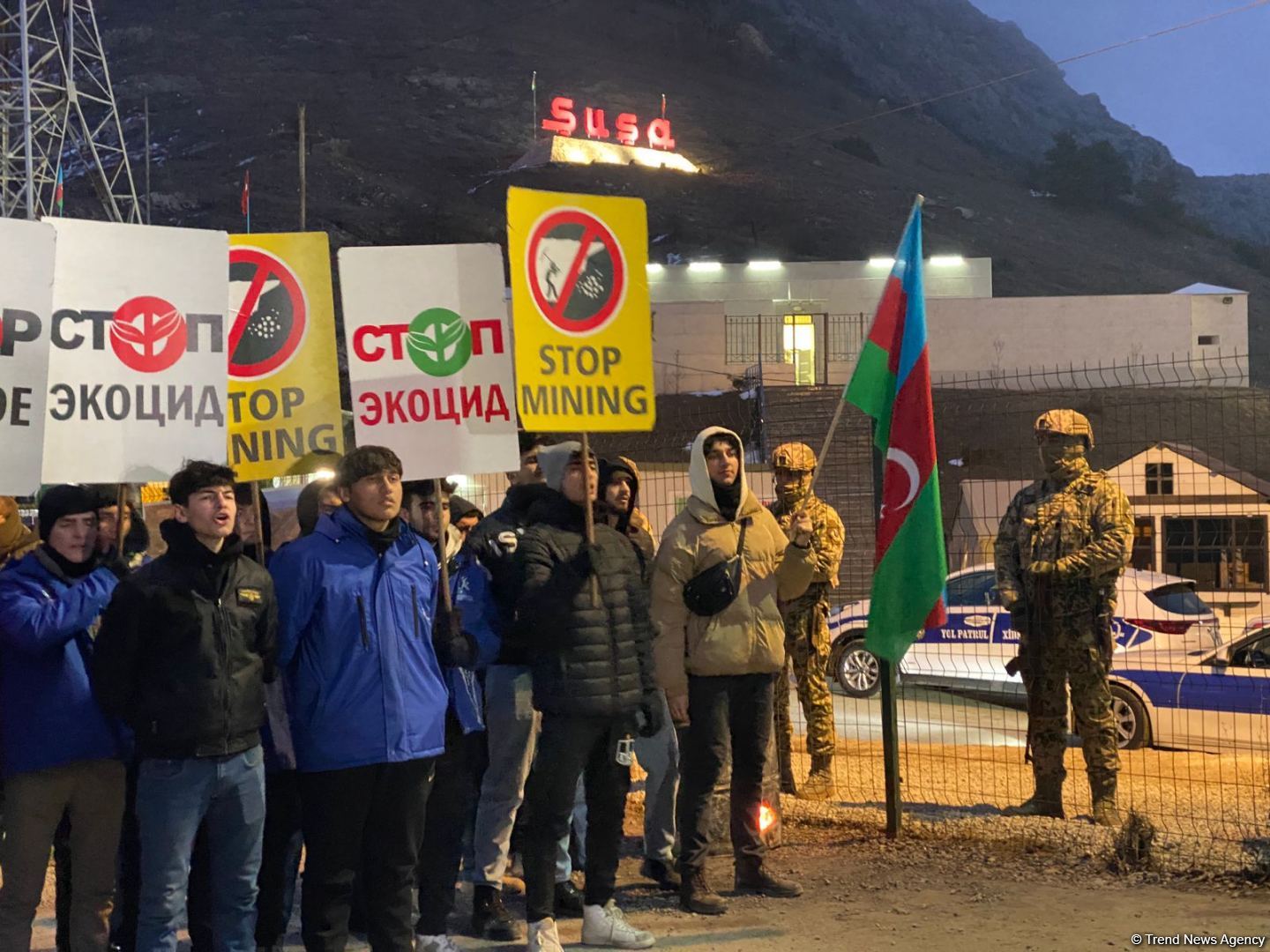 Акция азербайджанских экоактивистов на Лачинской дороге продолжается (ФОТО)