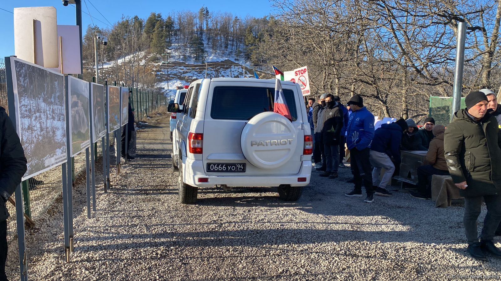 По Лачинской дороге проехали еще 2 автомашины снабжения и 2 грузовика РМК (ФОТО)