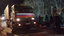 По Лачинской дороге беспрепятственно проехали еще 6 автомобилей миротворцев (ФОТО)