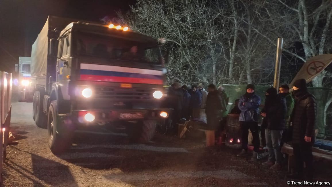 По Лачинской дороге беспрепятственно проехали еще 6 автомобилей миротворцев (ФОТО)