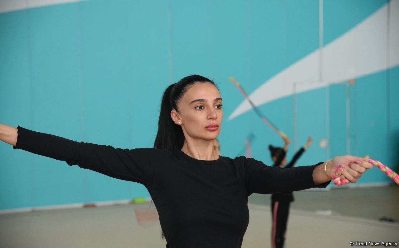 Гимнастки из Шамкира и Сумгайыта приехали на учебно-тренировочные сборы в Баку (ФОТО)